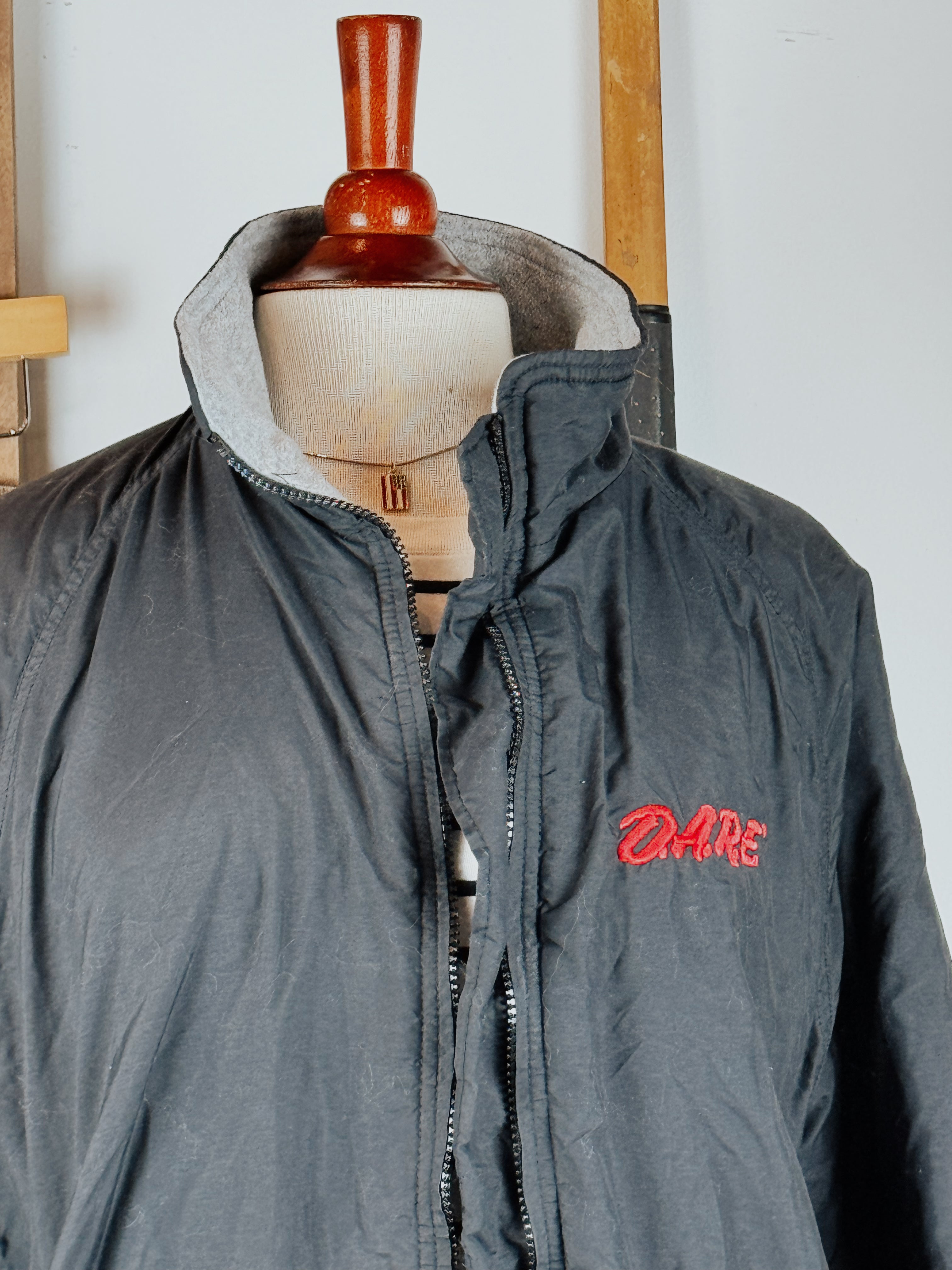 VINTAGE DARE JACKET (XL)