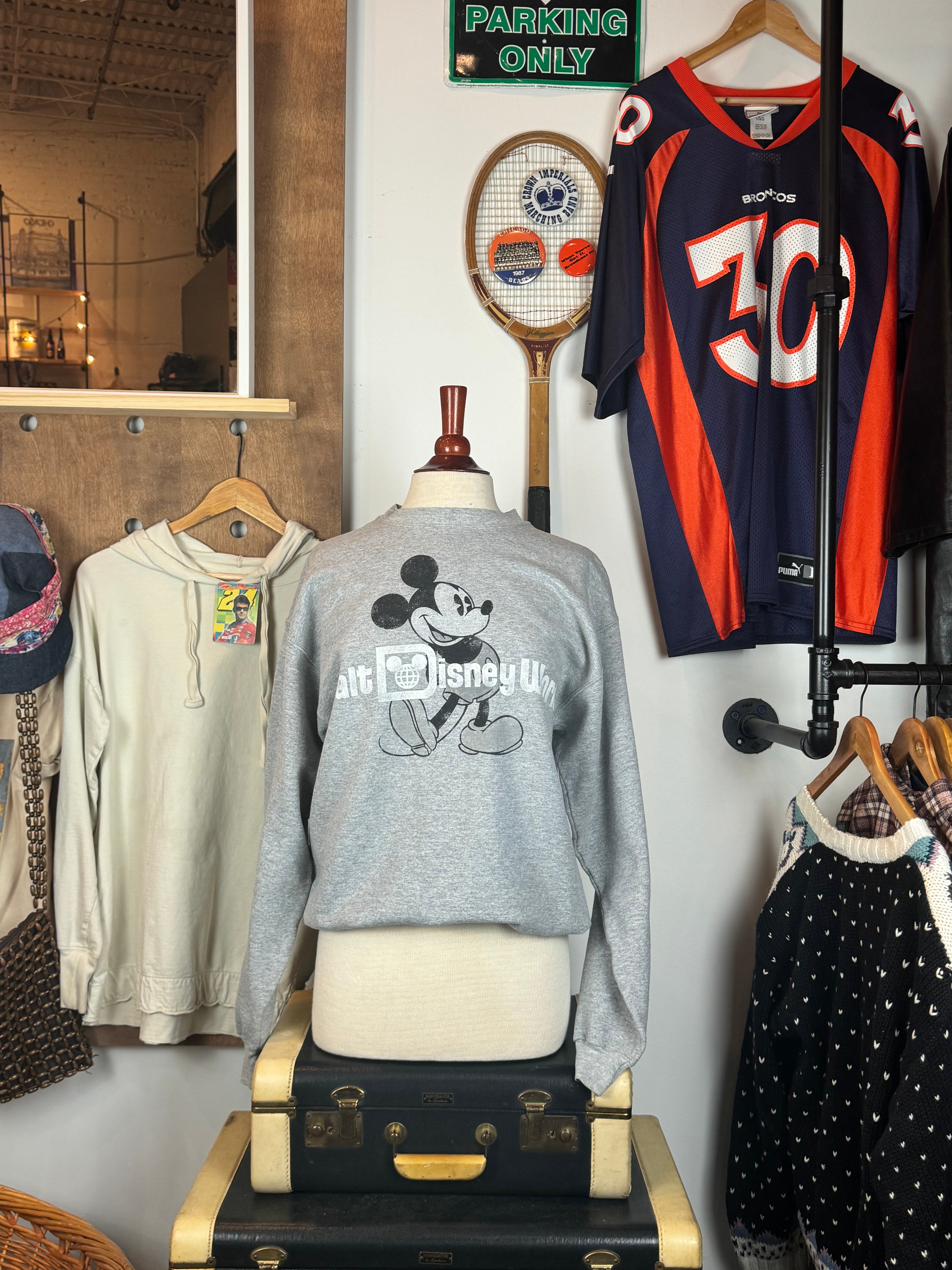 DISNEY PARKS CREWNECK (M)