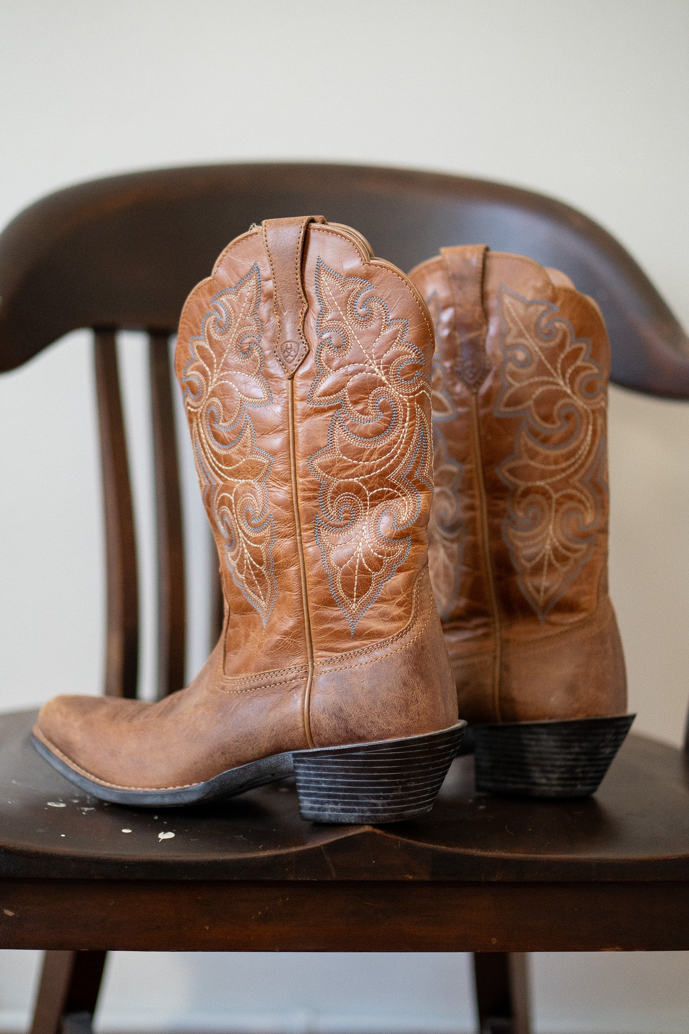 ARIAT Western Leather Cowgirl Boots (sz 7.5)