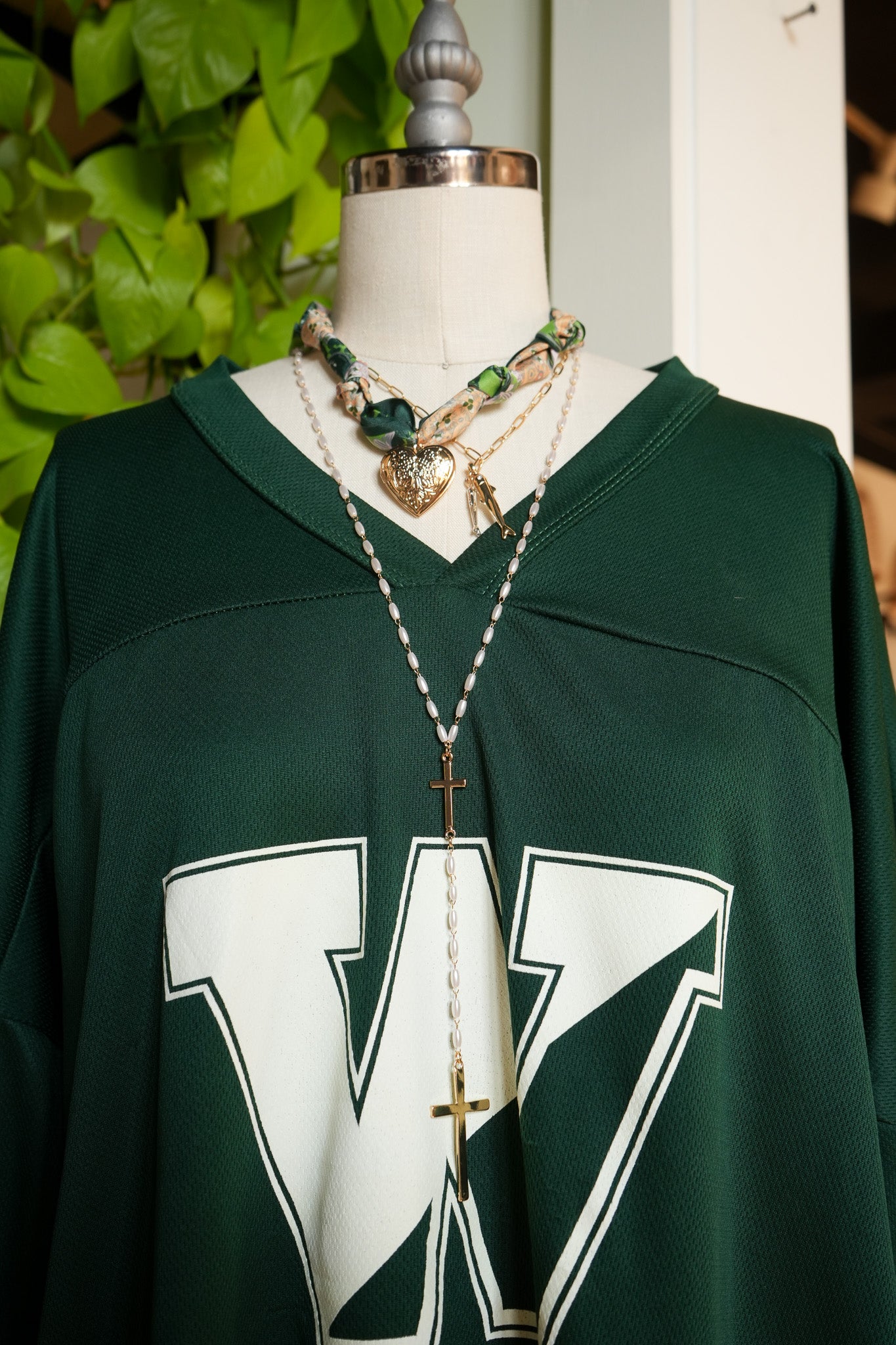 Divine Pearl Y Necklace