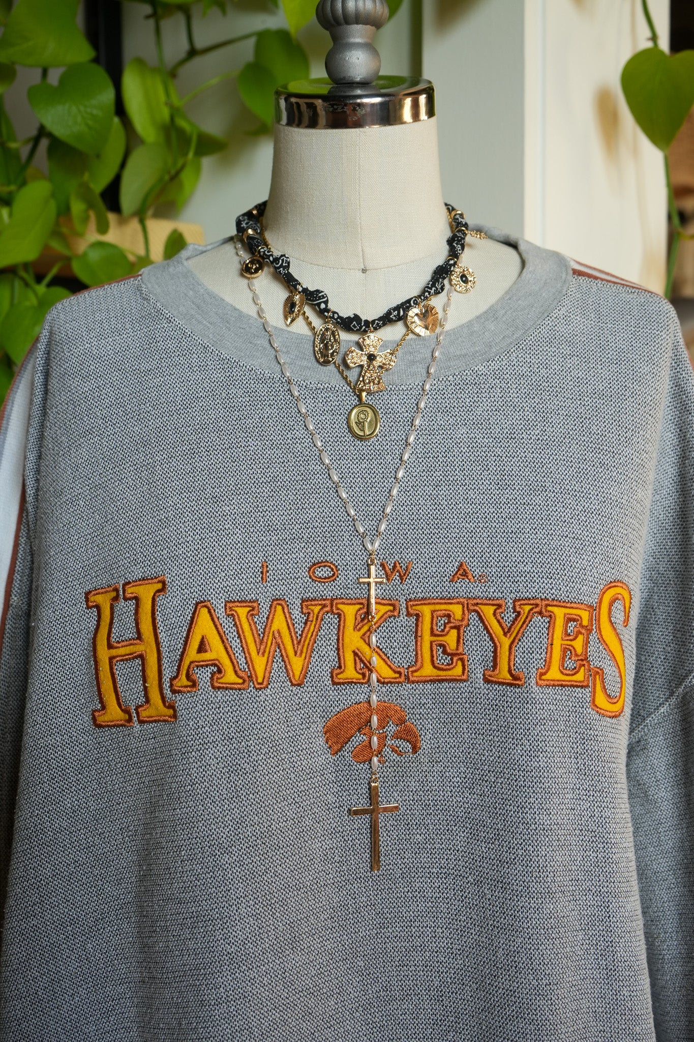 Divine Pearl Y Necklace