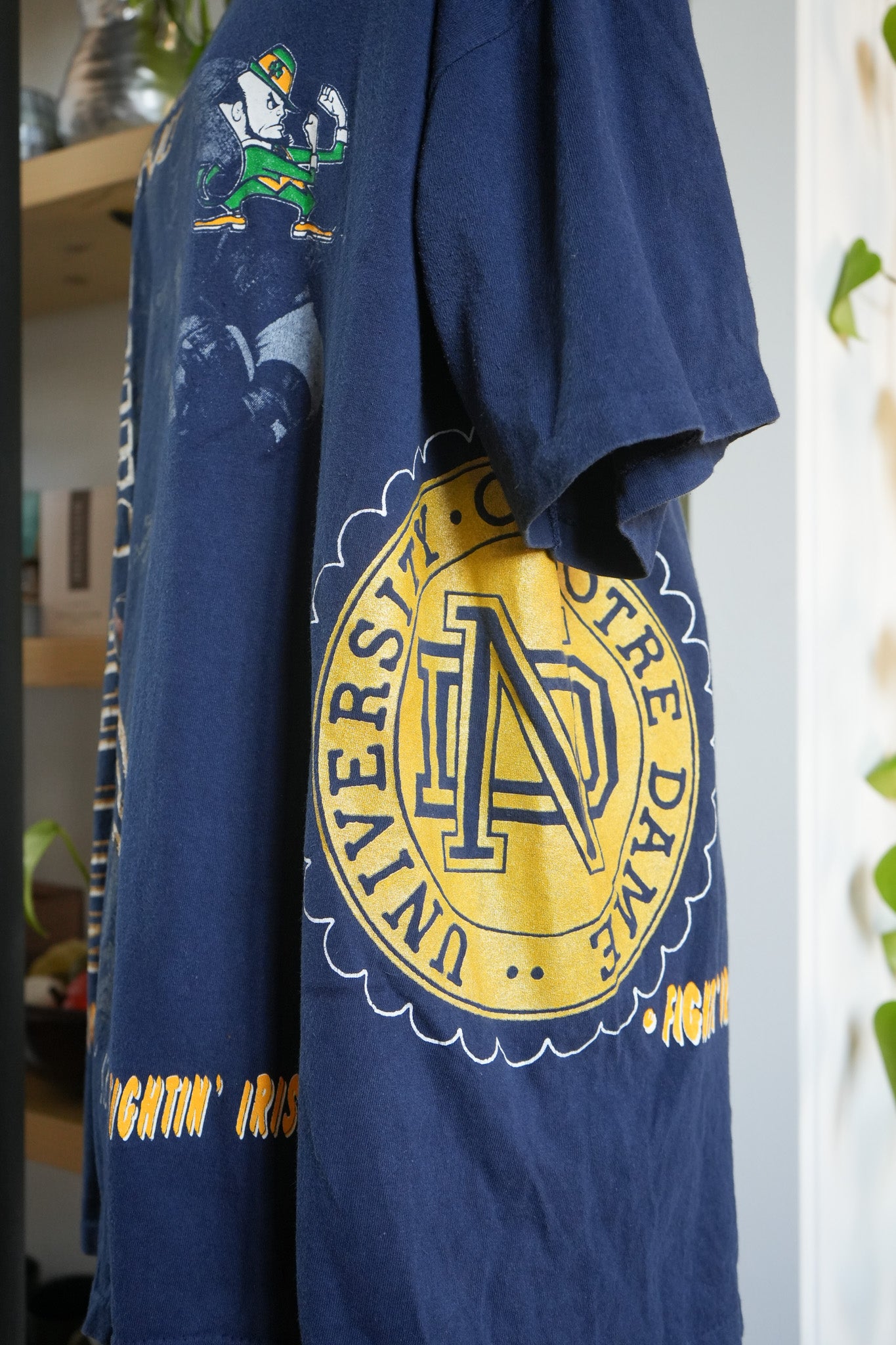 Vintage Glory – 90s Notre Dame Fighting Irish Tee (XL)