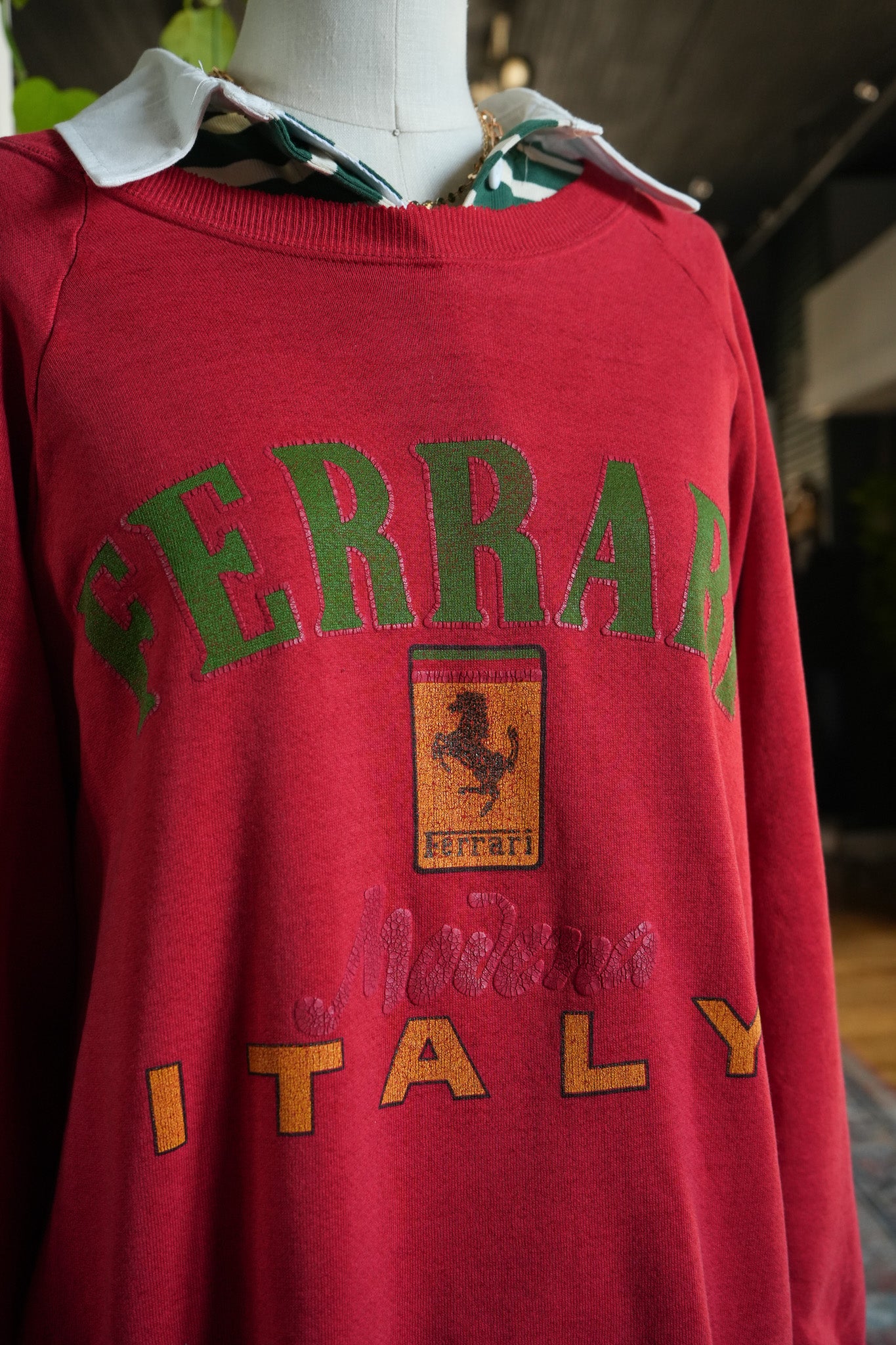 Vintage 90s Ferrari Racing Crewneck – Modena Italy (L, Thrashed)