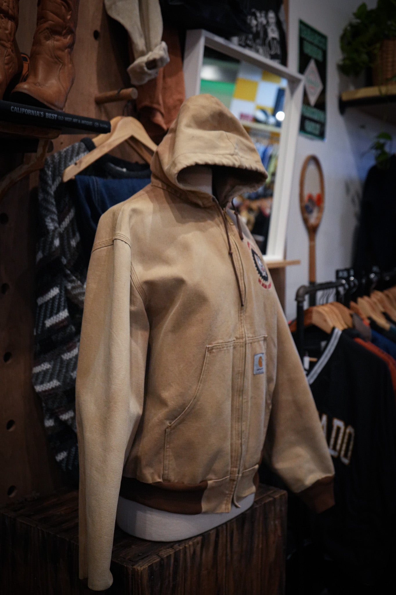 Vintage Carhartt Workmen’s Jacket – Camel (M)