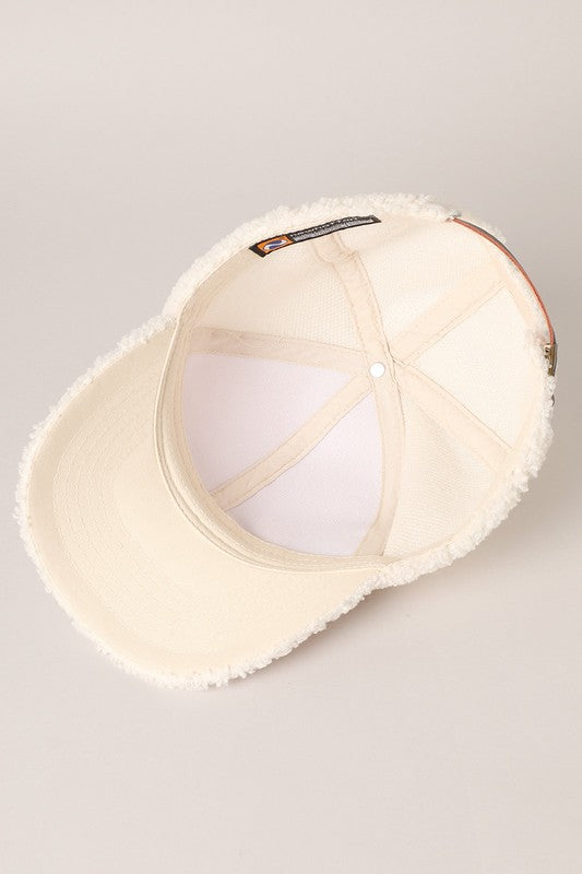SHERPA BASEBALL HAT IN OFF WHITE